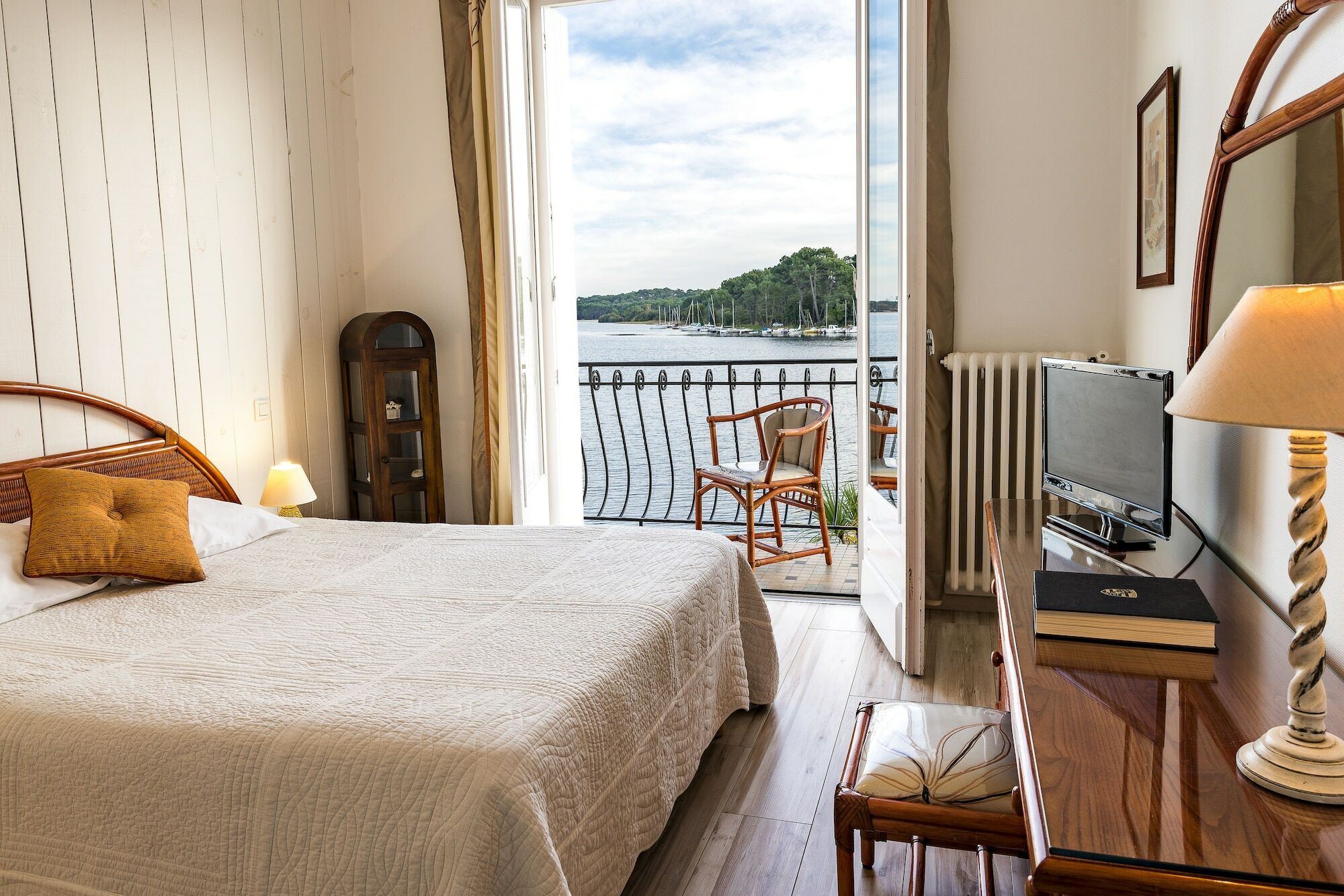 La Caravelle Logis Hotel บิสการ์รอส ภายนอก รูปภาพ